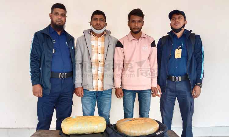 অষ্টগ্রামে চার কেজি গাঁজাসহ দুই যুবক আটক