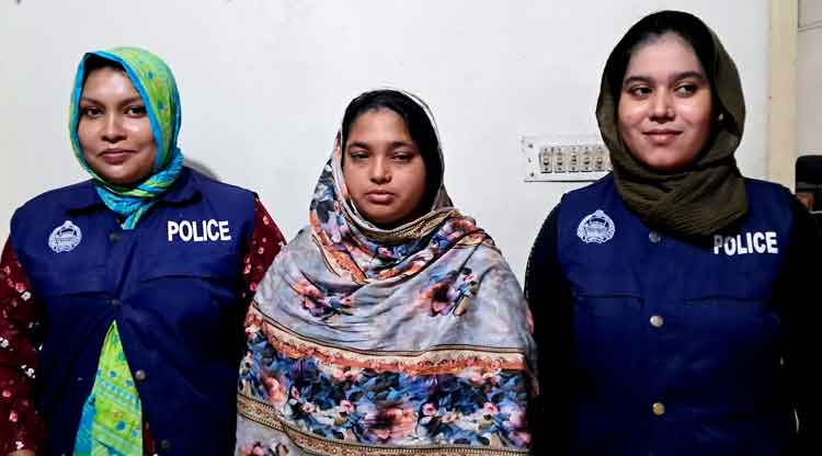 কটিয়াদীতে ৯২০ পিস ইয়াবাসহ নারী মাদক ব্যবসায়ী আটক